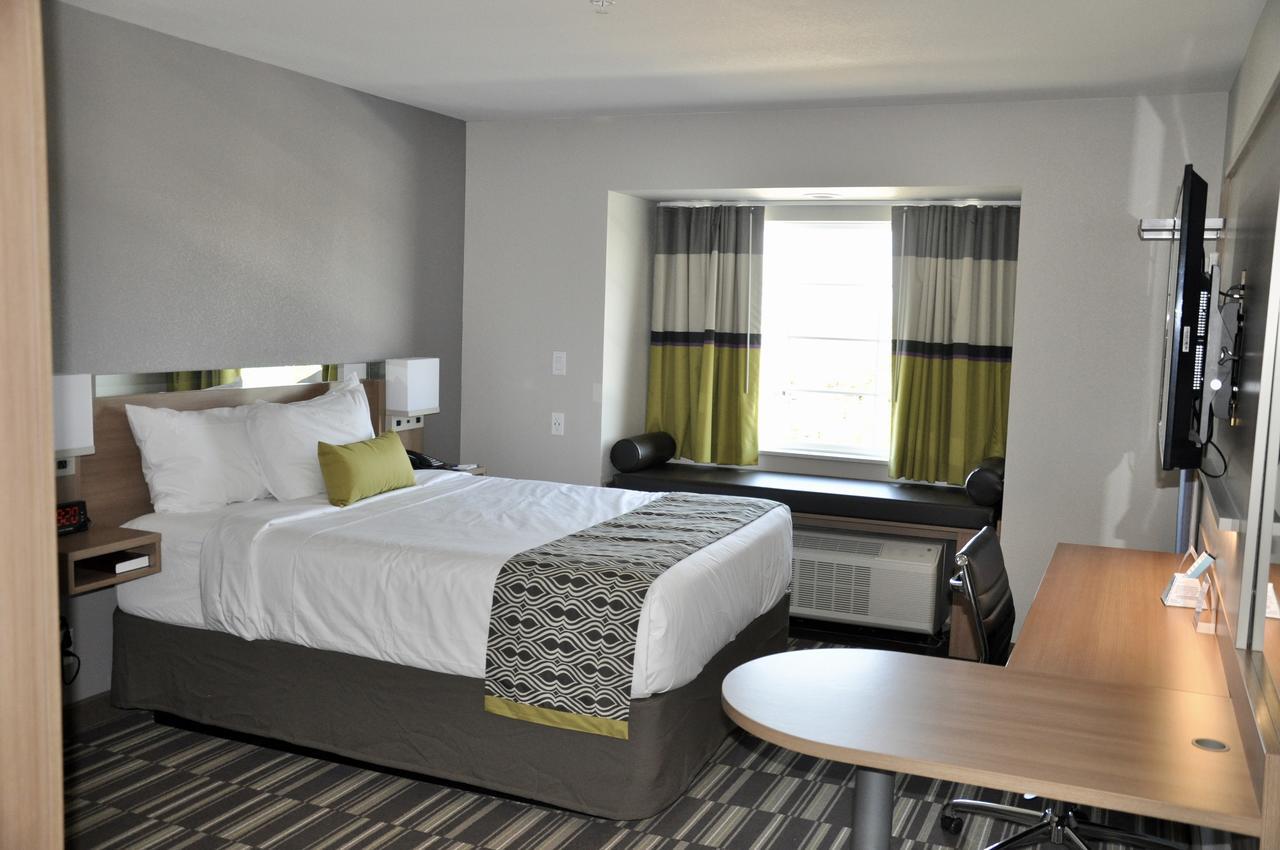 Microtel Inn & Suites By Wyndham Lubbock Exterior foto